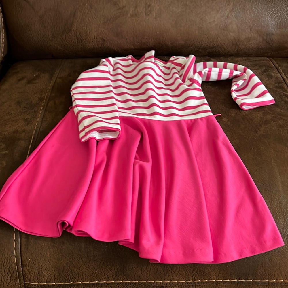 Girls Ralph Lauren dress- 24 months. Never worn no tags! Sorry lost the belt-